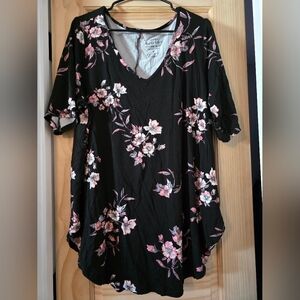 Torrid Black and Pink Floral Short Sleeve Top
